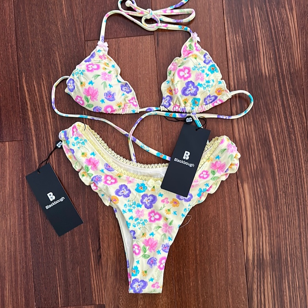 NWT BlackBough Ophelia Emma Frilled Triangle Top and Candice Cheeky Bottoms
